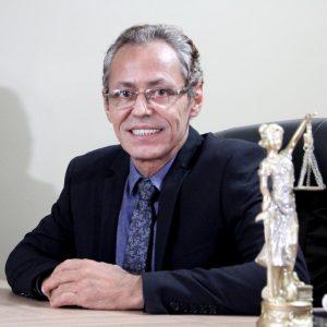 Dr. Cleiton Vascone, advogado
